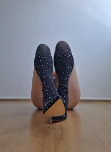 LadyReenaV Heels Pic