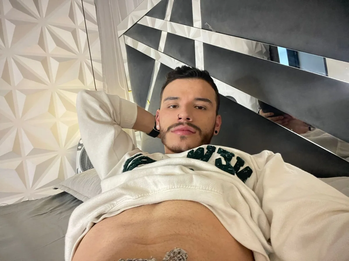 Foto em tendência de liam_es 8120