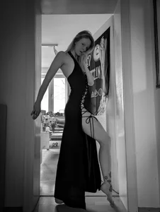 Moon__Nymph: Public ( фото)