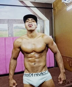 SexyBigCock01's photo