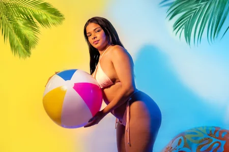 DeniseMoca Summer has arrived, it is very hot here🔥 Bilde