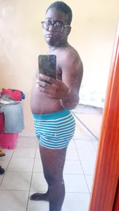 Jeanlaurent_972 Photo en boxer devant un miroir Gambar