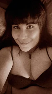 AriannaAdames Public Pic 3