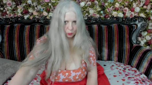 mariabelladonna Red Pic 5