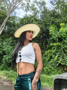 juliane_sweer1 cute Pic 4