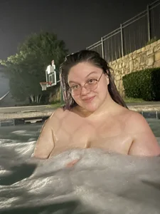 ItsBunniBabe Pool Pics Pic 9