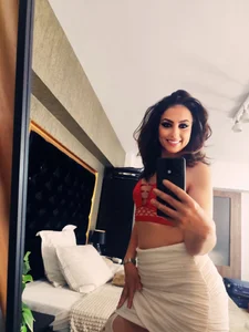 LisaCroft: Positive vibess ( 2 фото)