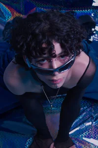 Cherry_boy_18 Come with me to a new world Foto