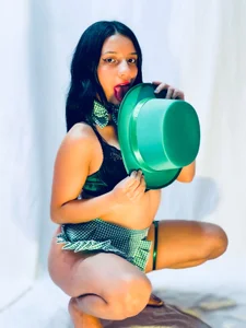 ChloeRosey Happy St. Patrick's Day 💚🍀 Immagine  2