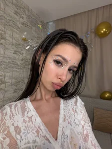My room, my rules, my birthday de AnabelHun  4 Imagens