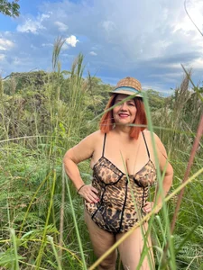 granny and young girl naughty in the field de _samara  8 Imagens