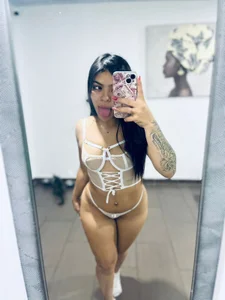 AshleyCampbell_lets play a game 😈 Bild