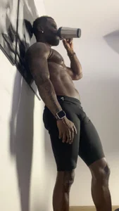 Mark_Vega reading time Pic