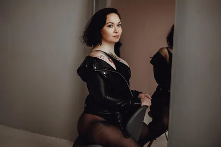 Victoria_Marks: 1 ( 3 фото)