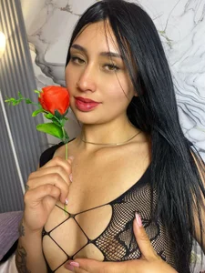 miarose_69のnaughty girl 🔥の 6枚の写真