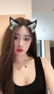 Public de Gloomy_naomimisora  3 photos