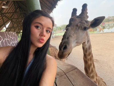 CuteNessy My new friend 🦒 사진 4