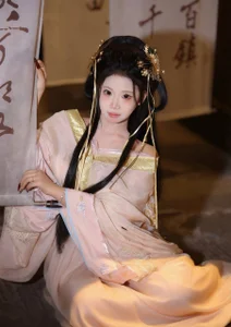 Xuxiaoqi1699's XXX Nude Photo 5