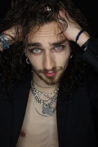 _Sebastiann Public slika