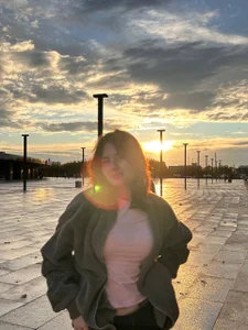 LeslySerna Public Pic 5