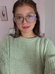 Zoow_bluussh This is me at my most natural. Poză 6