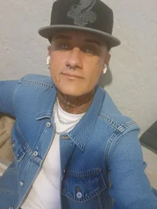 Public de chad223p  photos