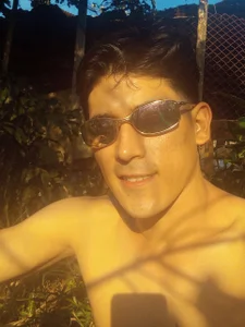 Jhonn_RhyssのHello i am jhonの 4枚の写真