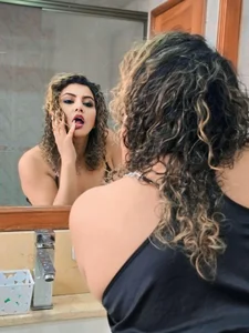 Nataly_Foley Public Pic 6