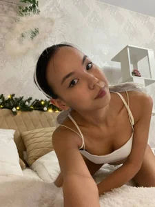 FreedaKulow your angel😍 টি ছবি