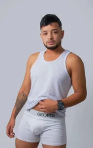 Aaron_Castro Public slika