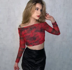 ElletteAle Baby in red✌️💖 Pic 4