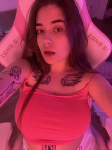 Vikki_toriya Pink mood Pic 5