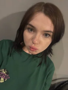 ThuBoppre kisses Pic