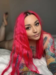 Public od PinkHurricaneOfficial  snímek