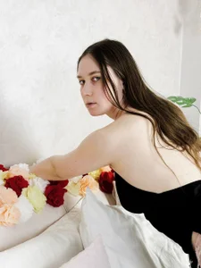 MollyBrams Lady in black 🖤 Immagine  3