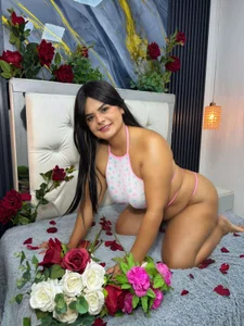 Bella_klum 🍭🤍 INNOCENTLY WILD 🤍🍭 Poză 3