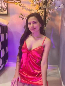 KateSkinny Public Foto 3