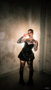 Queen of the backrooms de Jessie_williams Foto 2