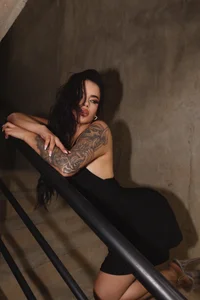 KateSunder: E L E G A N C E ( 2 фото)