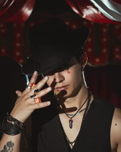 Brandon_starkk magic night Pic 3