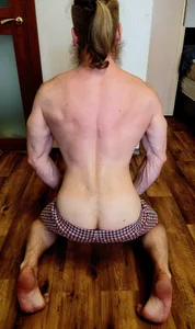 Gingerbeard40のSlut assの 4枚の写真