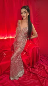 anna_alvarez Irresistible charm and seductive shine 🔥💋 รูป  3