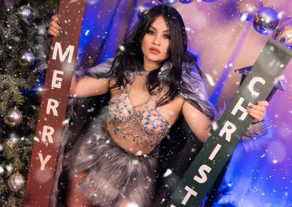 Emma_gatessのLaughter, gifts and a little chaosの 3枚の写真