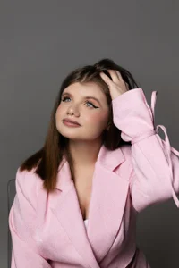 ChloeHalses Cutie Gambar