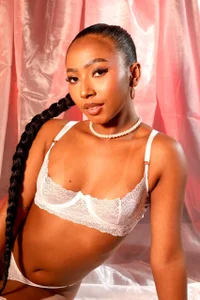 GabrielaLugo BEAUTIFULL QUEEN Immagine  4