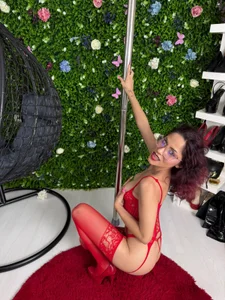 HOT IN RED de Step_Nova  7 Imagens