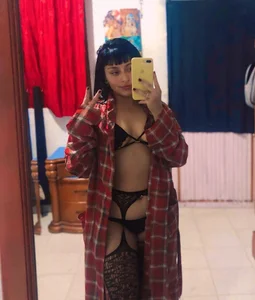 SirenGirl Public Gambar