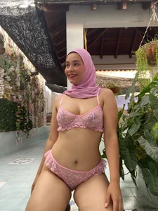 ShanaJamil DAY TO TAKE A BATH IN THE POOL 💦🥵 사진