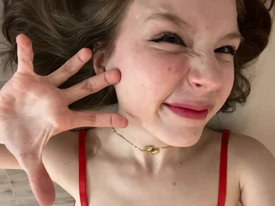 ElliFrankenweenie preview “look at me, how cute I am” Pic 2