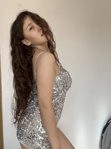 Riz_girl just need to show clothes Immagine  6